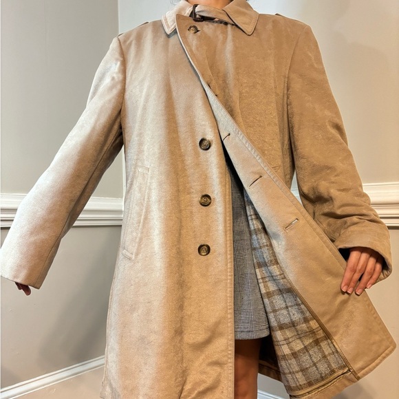 ISO Men - Womens 70’s Vintage Button Down Trench Coat‎ with stripe lining - Picture 1 of 9